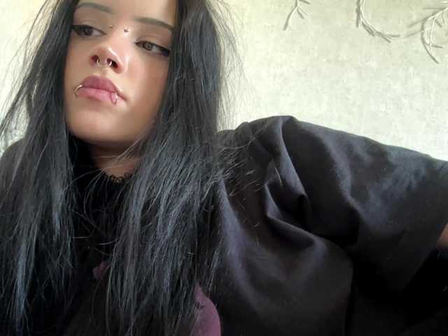 KarriVenture live cam on BongaCams