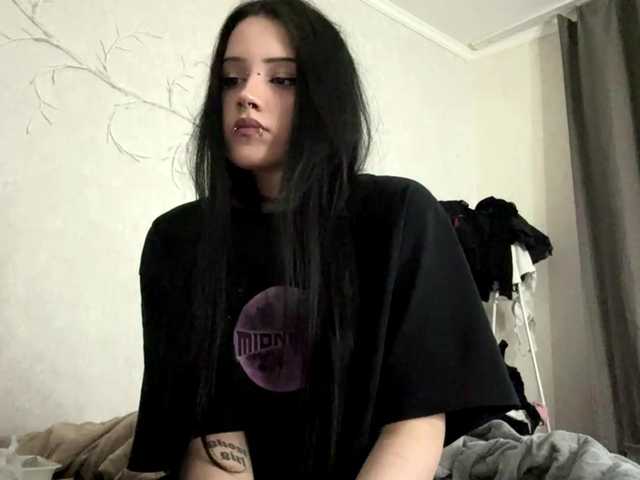 KarriVenture live cam on BongaCams