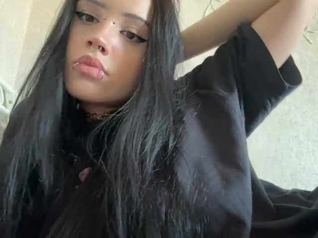 KarriVenture live cam on BongaCams