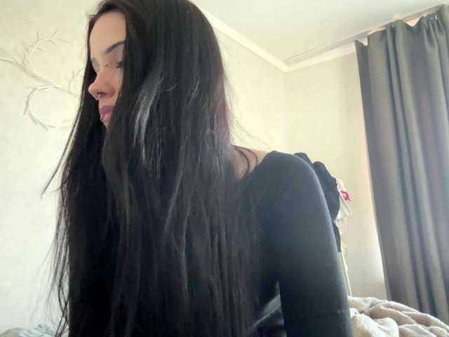 KarriVenture live cam on BongaCams