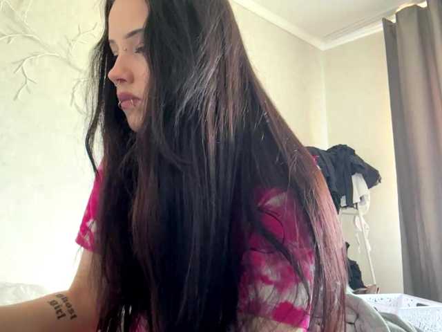KarriVenture live cam on BongaCams