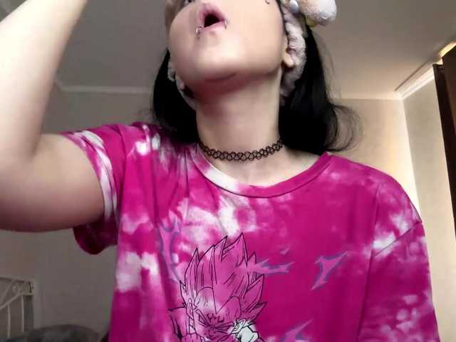 KarriVenture live cam on BongaCams