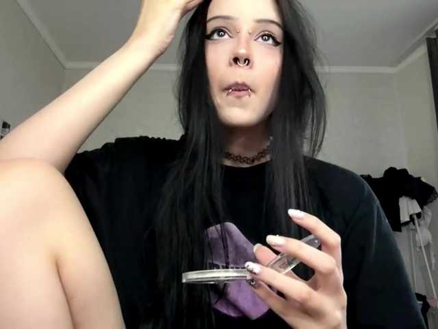 KarriVenture live cam on BongaCams