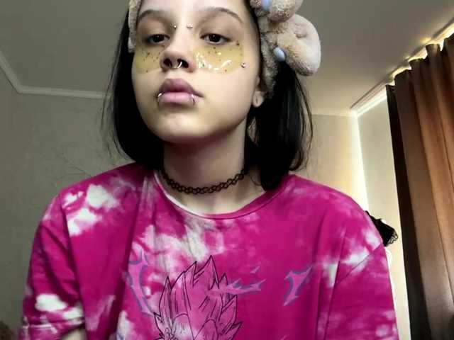 KarriVenture live cam on BongaCams