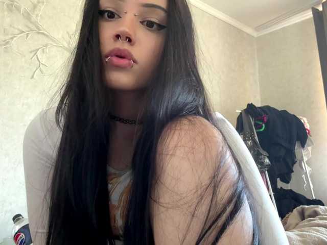 KarriVenture live cam on BongaCams