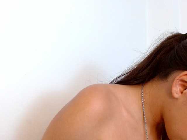 Annyrosse00 live cam on BongaCams