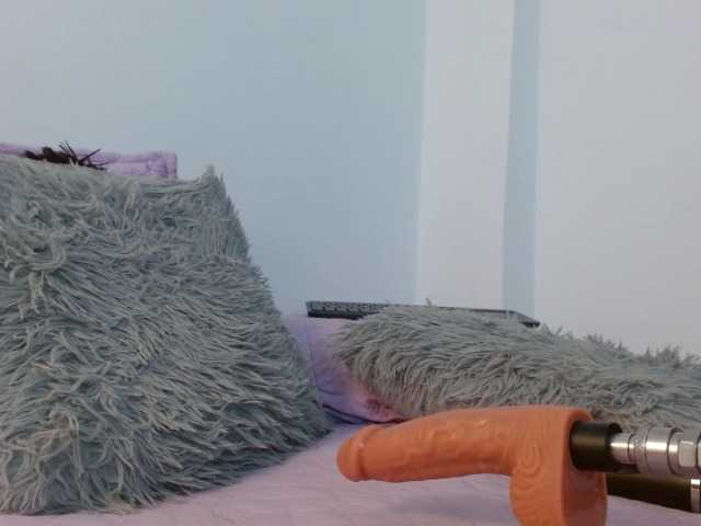 Annyrosse00 live cam on BongaCams