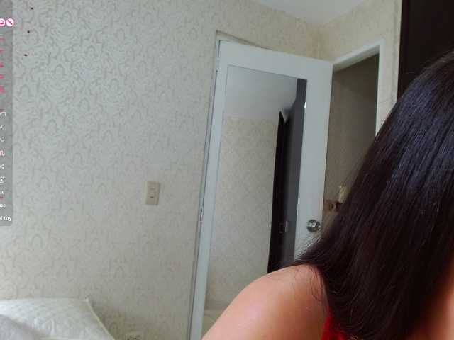 Annyrosse00 live cam on BongaCams