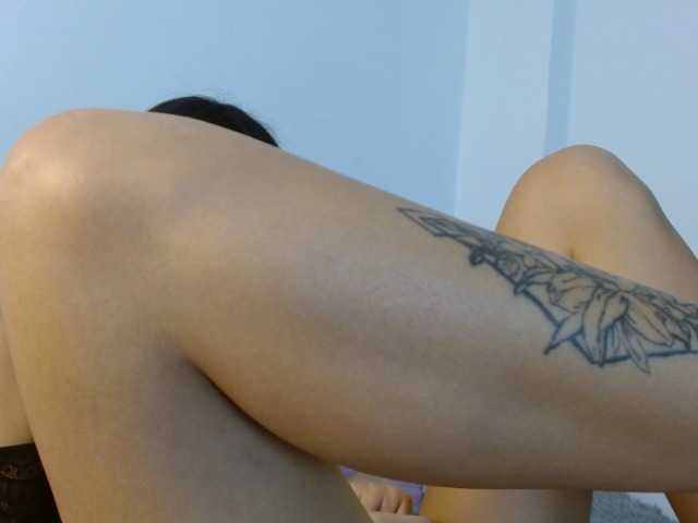Annyrosse00 live cam on BongaCams