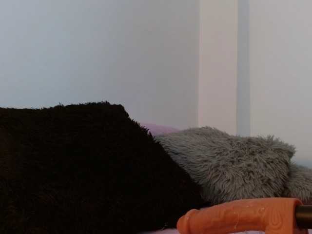 Annyrosse00 live cam on BongaCams