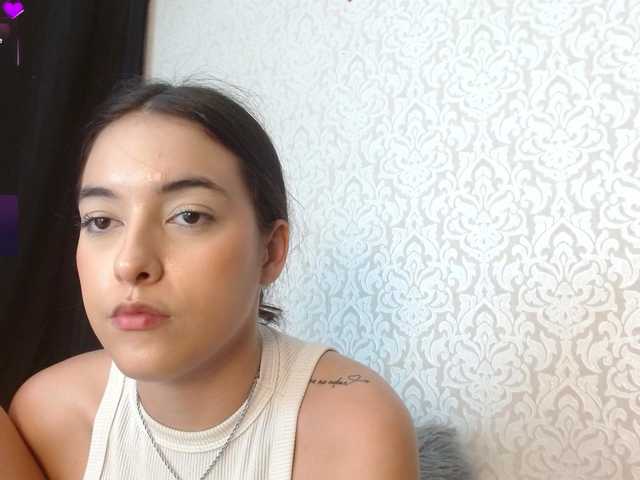 Annyrosse00 live webcam show
