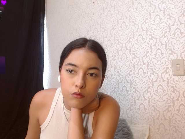 Annyrosse00 live webcam show
