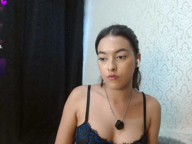 Annyrosse00 live webcam show