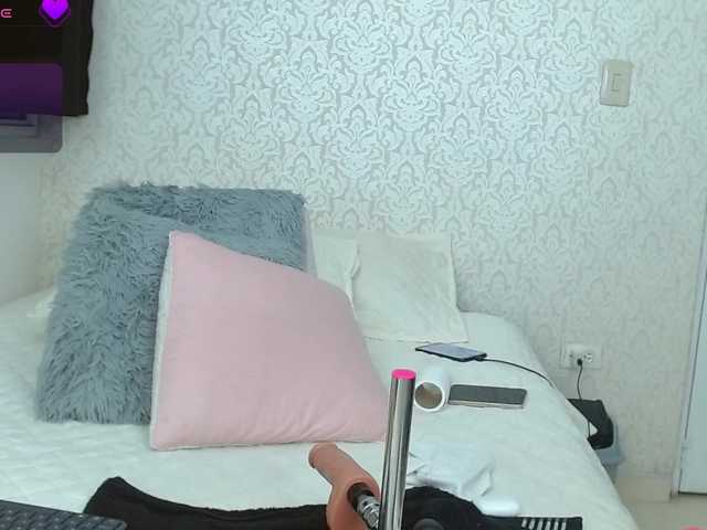Annyrosse00 live cam