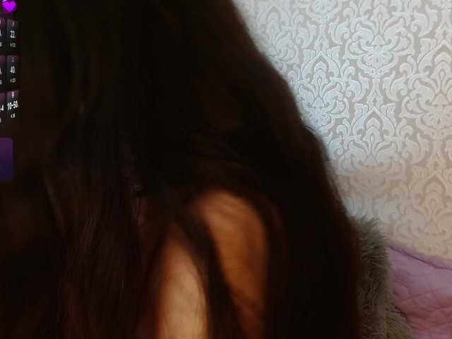 Annyrosse00 live cam on BongaCams