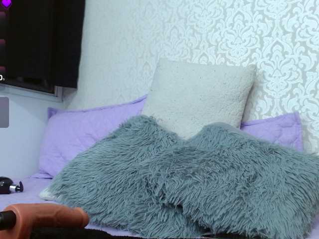 Annyrosse00 live cam on BongaCams