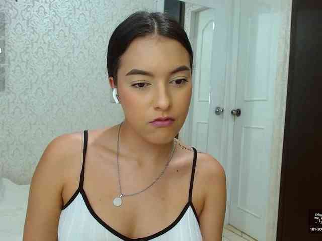 Annyrosse00 webcam