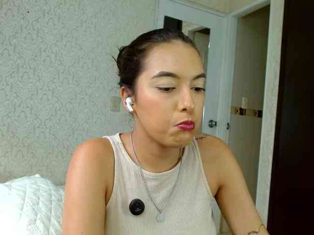Annyrosse00 webcam
