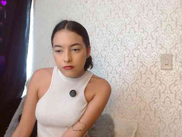 Annyrosse00 webcam