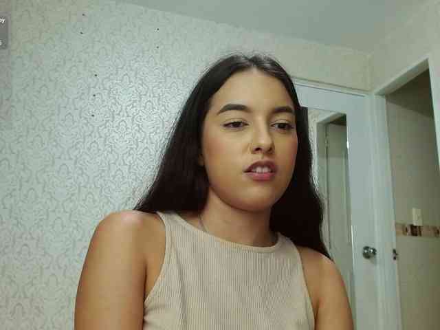 Annyrosse00 webcam