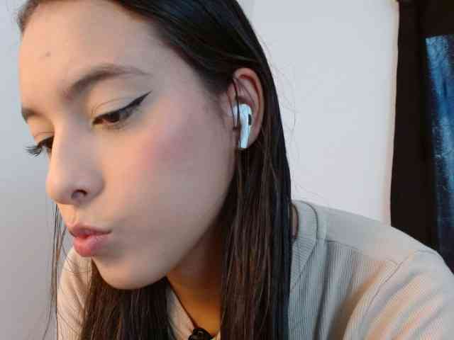 Annyrosse00 webcam