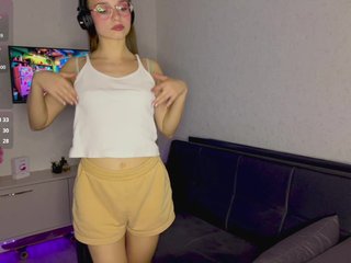 AmyYammy Porn Show