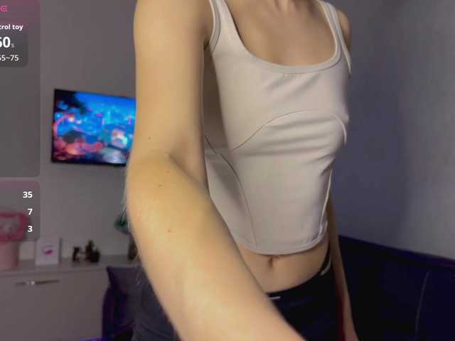 AmyYammy live cam on BongaCams