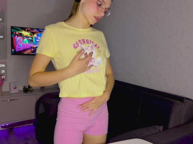 AmyYammy live cam on BongaCams