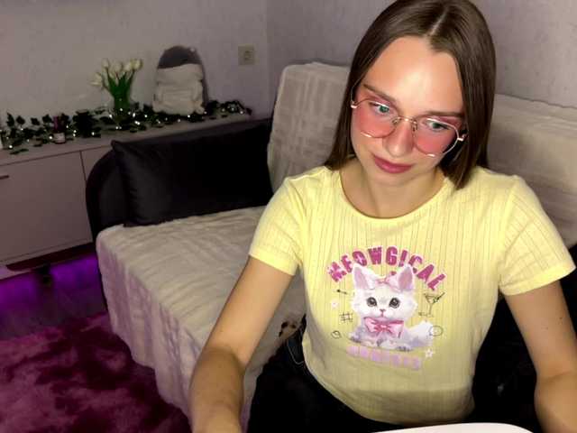 AmyYammy live cam on BongaCams