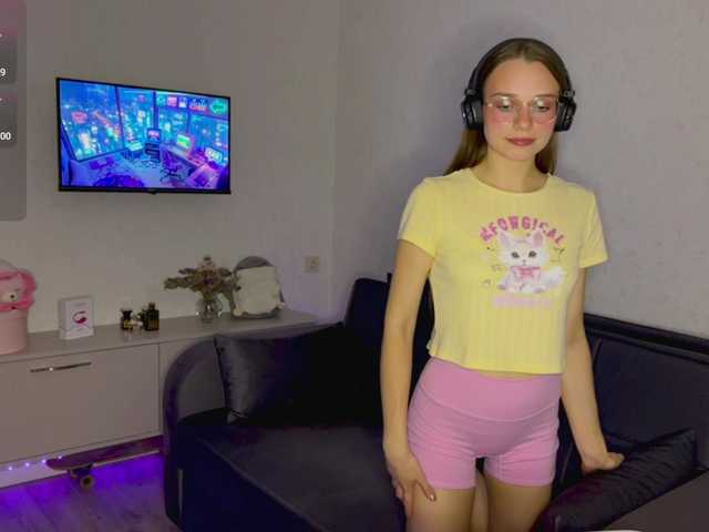AmyYammy live cam on BongaCams
