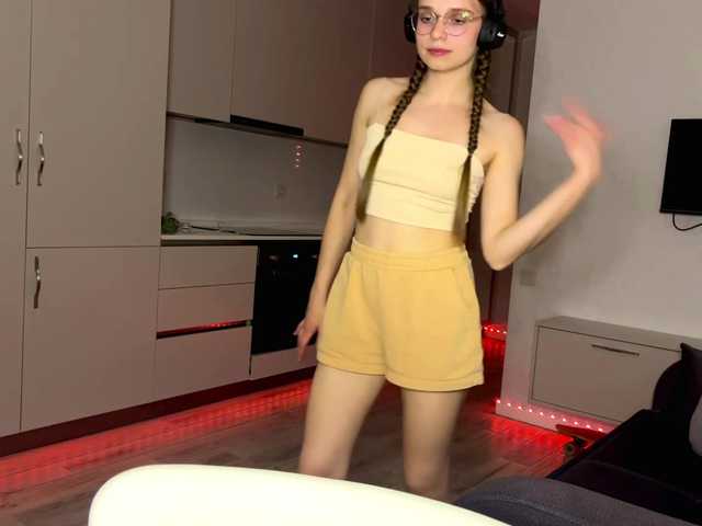 AmyYammy live cam on BongaCams