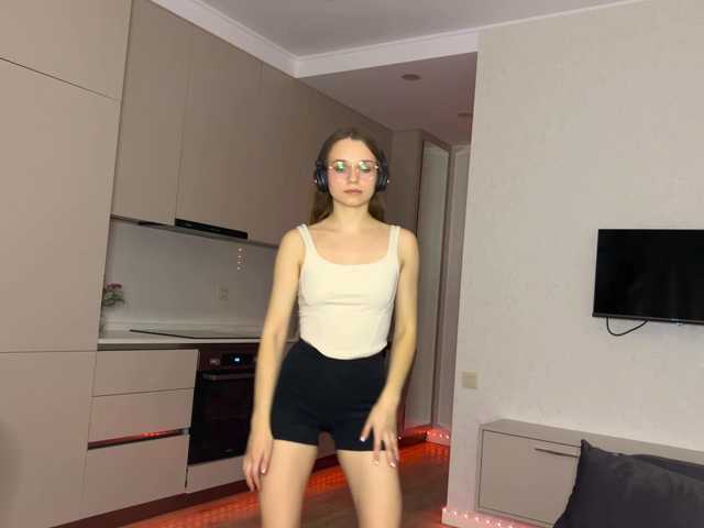 AmyYammy live cam on BongaCams