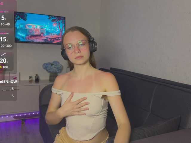 AmyYammy live cam on BongaCams
