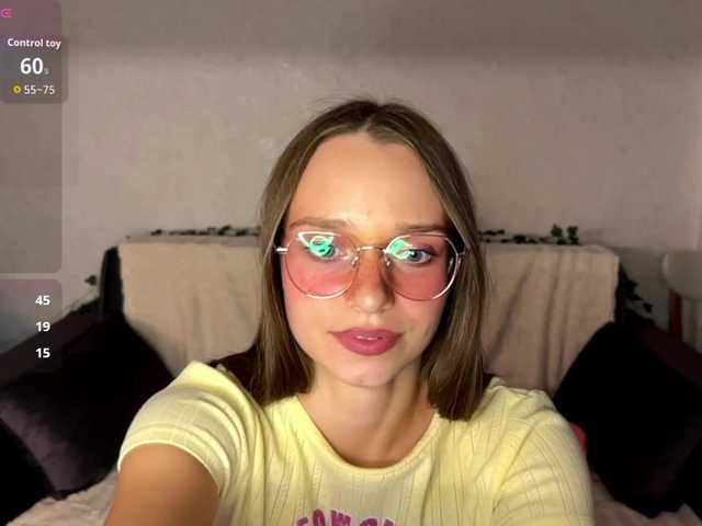 AmyYammy live cam