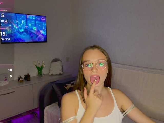 AmyYammy live cam on BongaCams