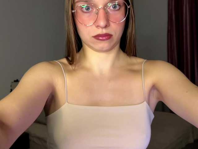 AmyYammy live cam on BongaCams