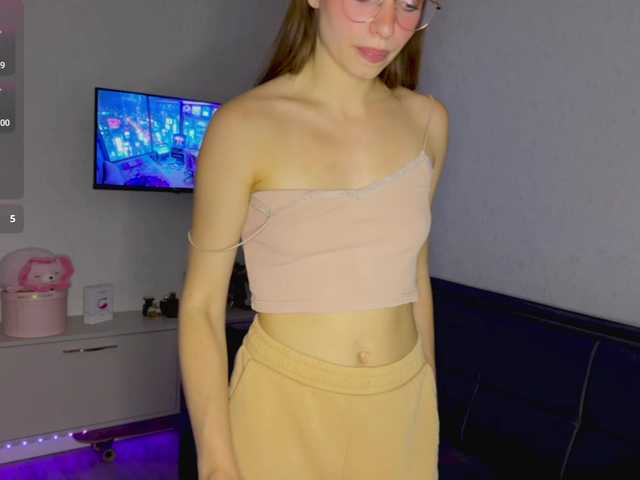 AmyYammy live cam on BongaCams