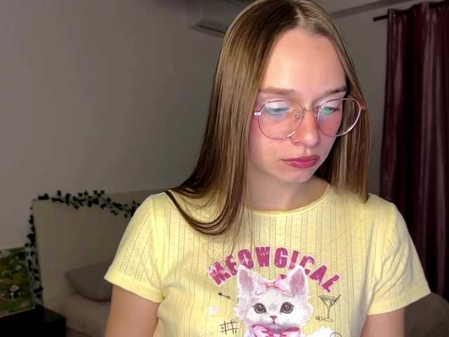 AmyYammy live cam on BongaCams