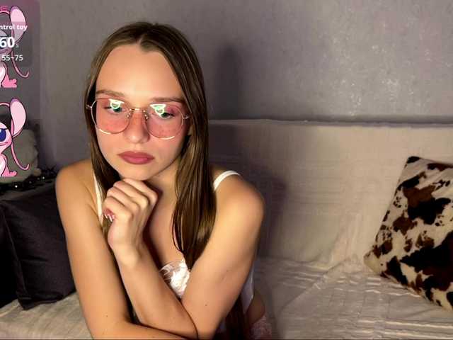 AmyYammy live cam on BongaCams