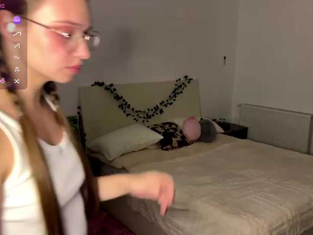 AmyYammy live cam on BongaCams