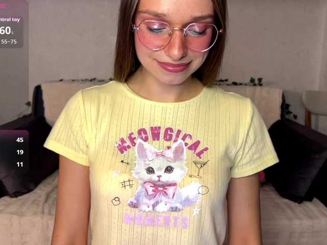 AmyYammy live cam on BongaCams