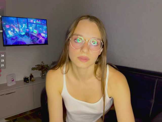 AmyYammy live cam on BongaCams