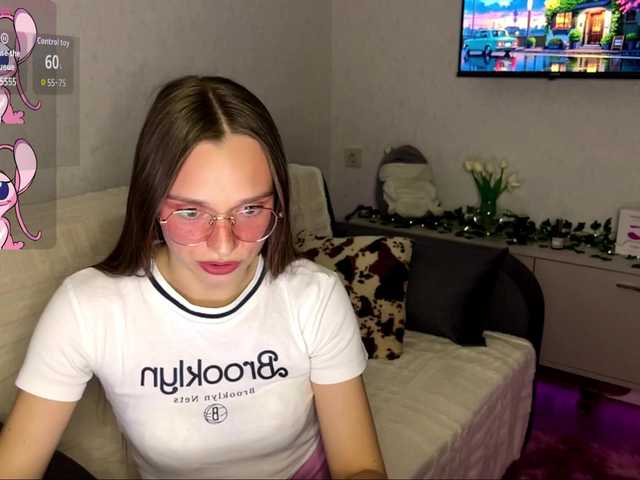 AmyYammy live cam on BongaCams
