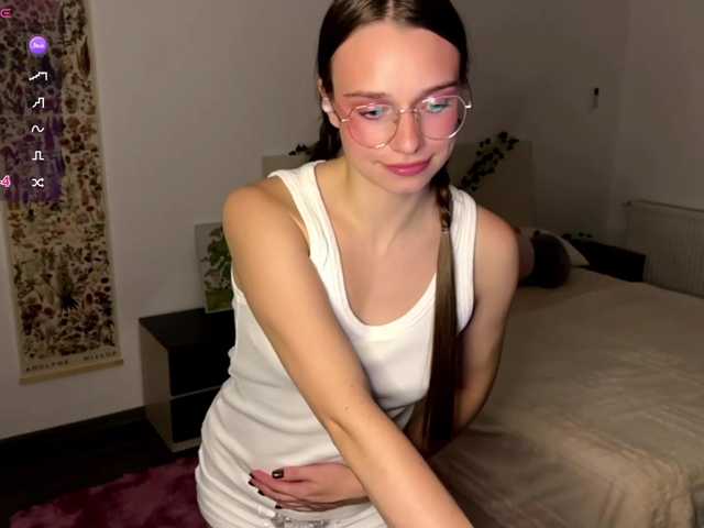 AmyYammy live cam on BongaCams