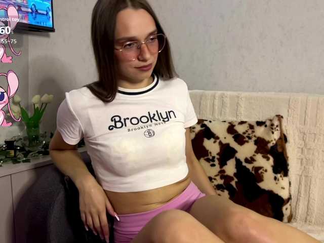 AmyYammy live cam on BongaCams