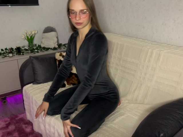AmyYammy live cam on BongaCams