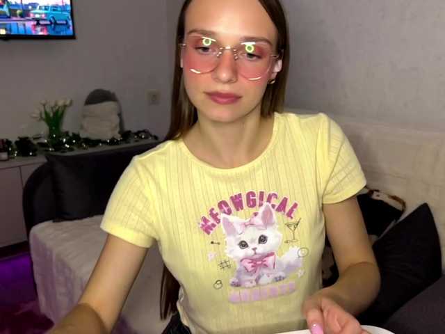 AmyYammy live cam on BongaCams
