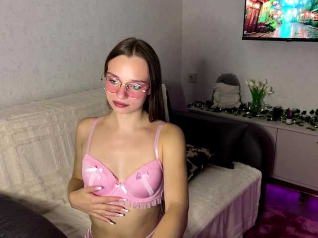 AmyYammy live cam on BongaCams