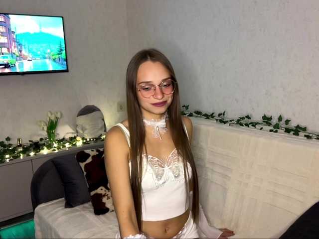 AmyYammy live cam on BongaCams