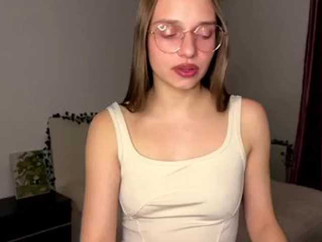 AmyYammy live cam on BongaCams